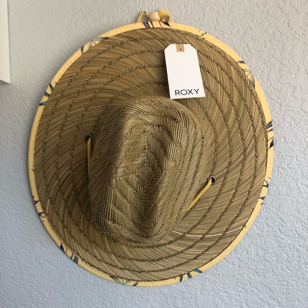 Roxy wide brimmed hat — PERFECT FOR SUMMER FUN!